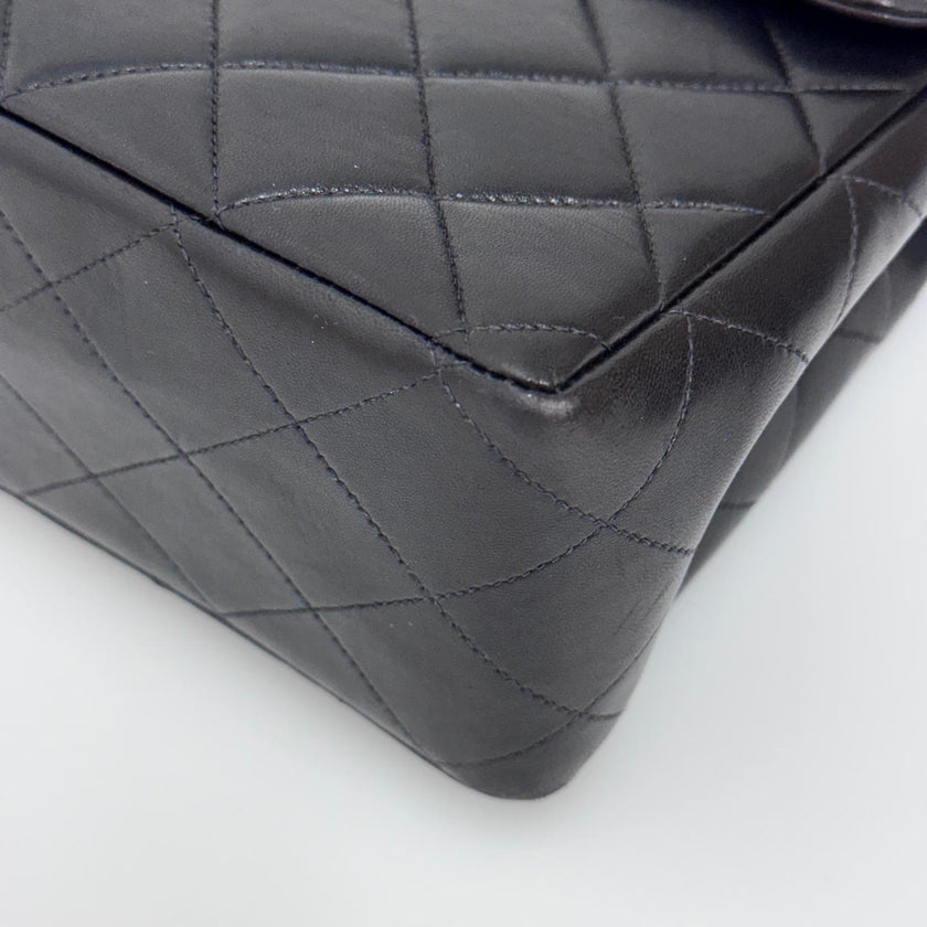 Chanel Borsa Vintage Jumbo 30 Single Flap in Agnello Nero