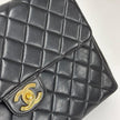 Chanel Borsa Vintage Jumbo 30 Single Flap in Agnello Nero