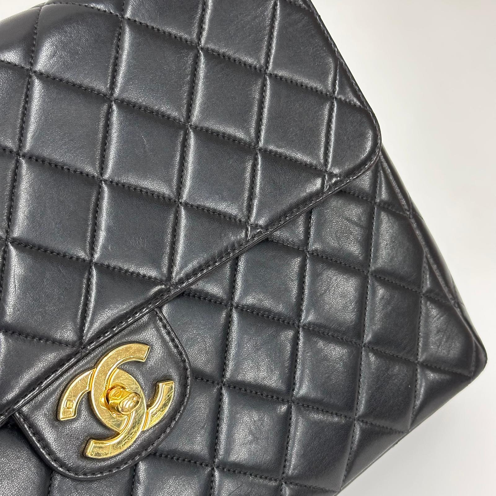 Chanel Borsa Vintage Jumbo 30 Single Flap in Agnello Nero