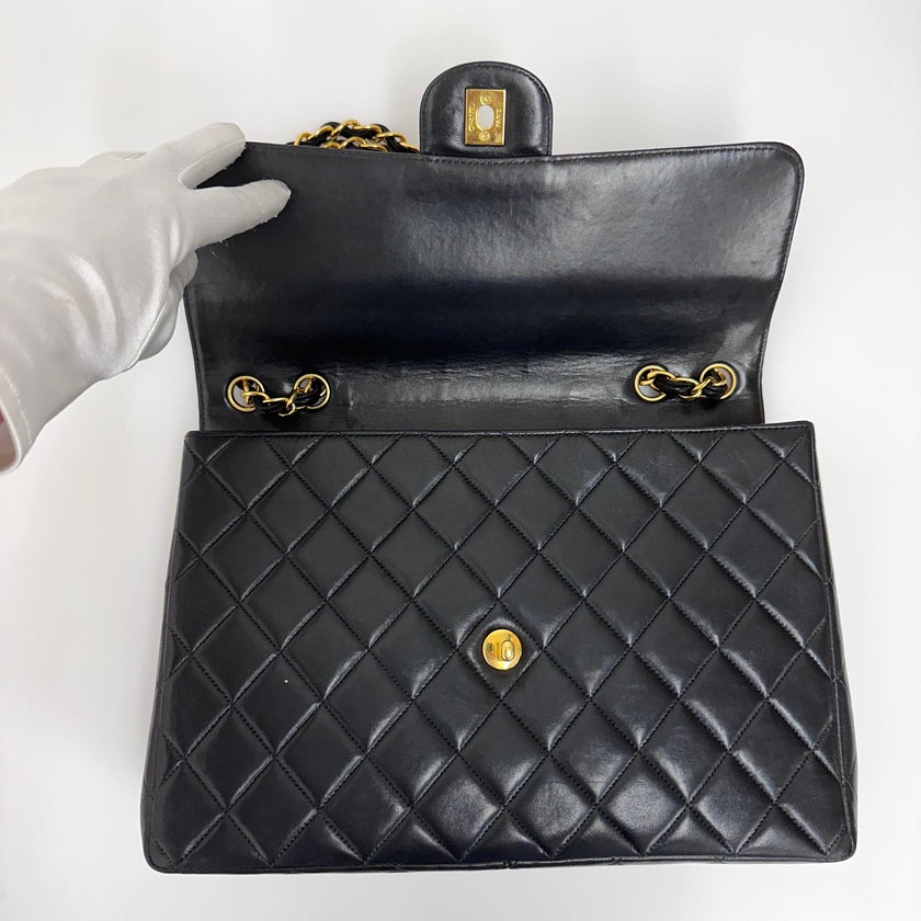 Chanel Borsa Vintage Jumbo 30 Single Flap in Agnello Nero
