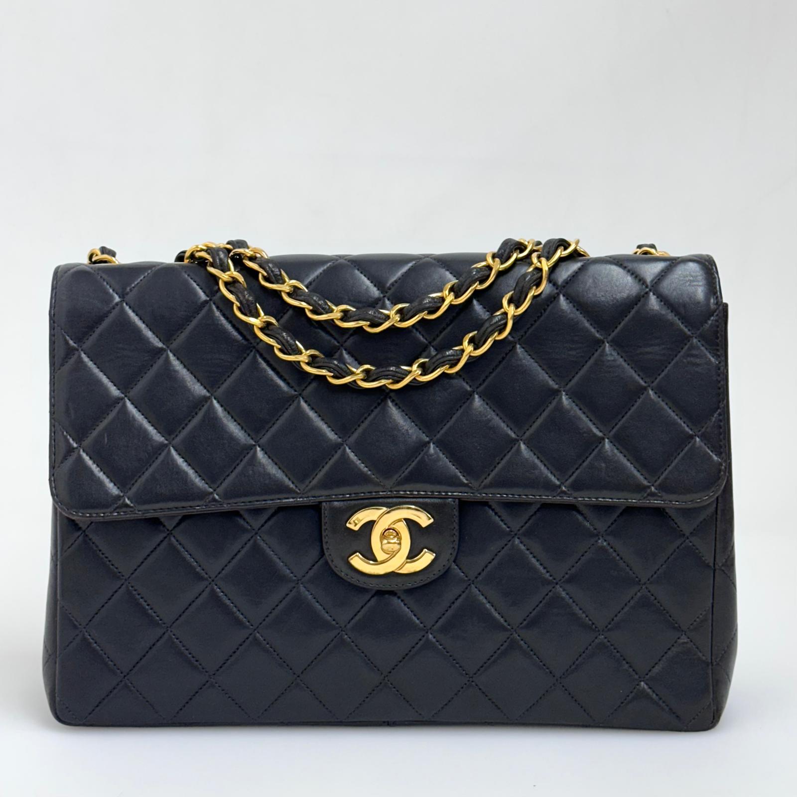 Chanel Borsa Vintage Jumbo 30 Single Flap in Agnello Nero