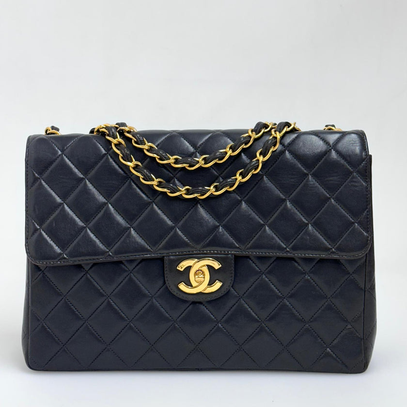Chanel Borsa Vintage Jumbo 30 Single Flap in Agnello Nero