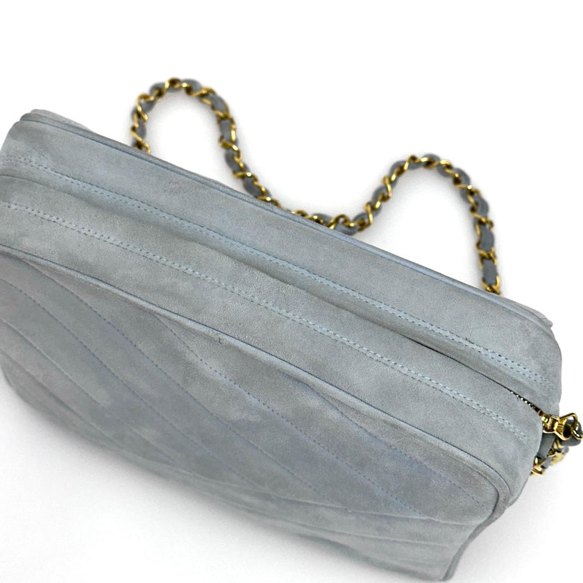 Chanel Borsa a Spalla Camera Bag in Pelle Scamosciata Celeste