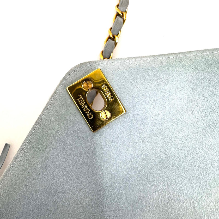 Chanel Borsa a Spalla Camera Bag in Pelle Scamosciata Celeste