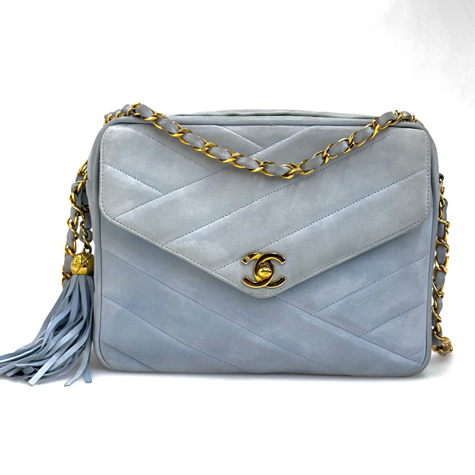 Chanel Borsa a Spalla Camera Bag in Pelle Scamosciata Celeste