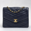 Chanel Borsa a spalla Chevron Vintage nera in pelle