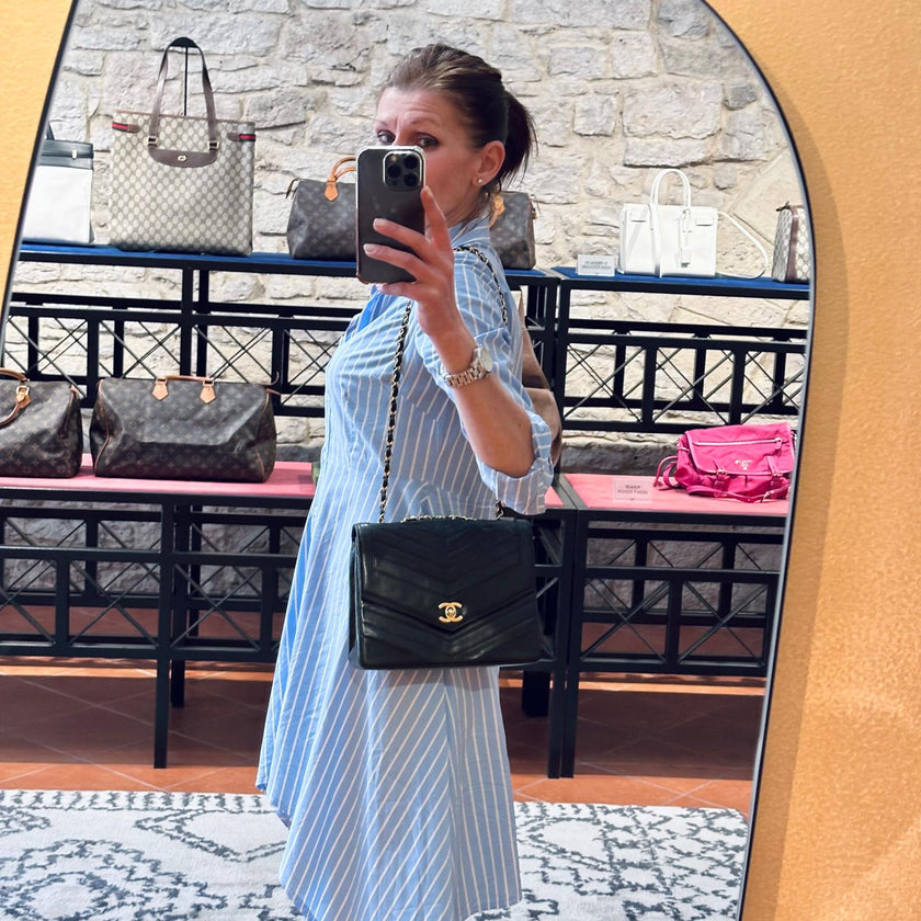 Chanel Borsa a spalla Chevron Vintage nera in pelle