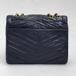 Chanel Borsa a spalla Chevron Vintage nera in pelle