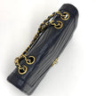 Chanel Borsa a spalla Chevron Vintage nera in pelle
