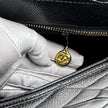 Chanel Borsa a spalla Medaillon Tote in pelle Caviar nera