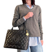 Chanel Borsa a spalla Medaillon Tote in pelle Caviar nera