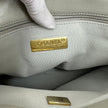 Chanel Borsa a spalla in pelle matelassé grigio salvia Chanel 19 Extra Large
