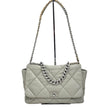 Chanel Borsa a spalla in pelle matelassé grigio salvia Chanel 19 Extra Large