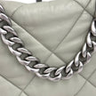 Chanel Borsa a spalla in pelle matelassé grigio salvia Chanel 19 Extra Large