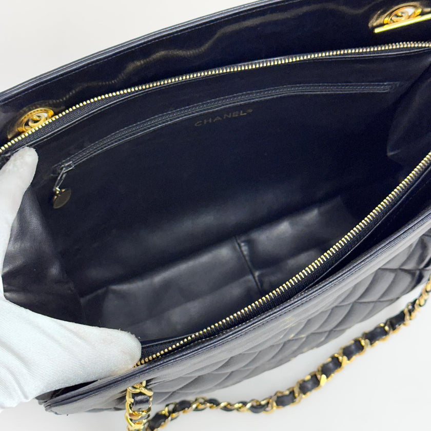 Chanel Borsa a spalla in pelle nera