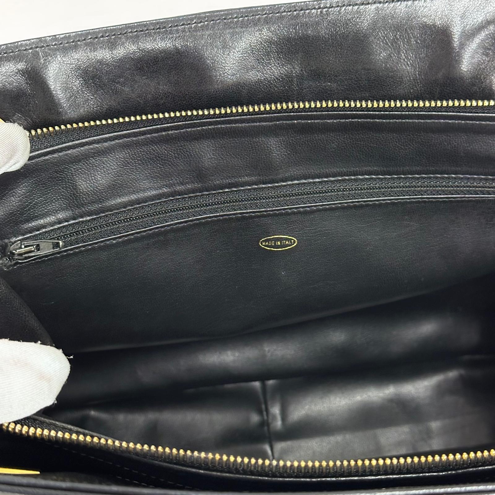 Chanel Borsa a spalla in pelle nera