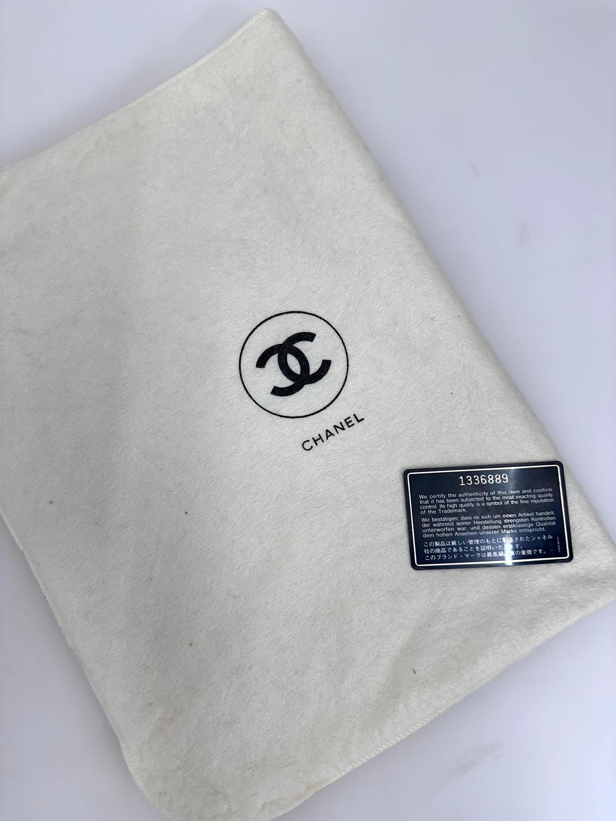 Chanel Borsa a spalla in pelle nera