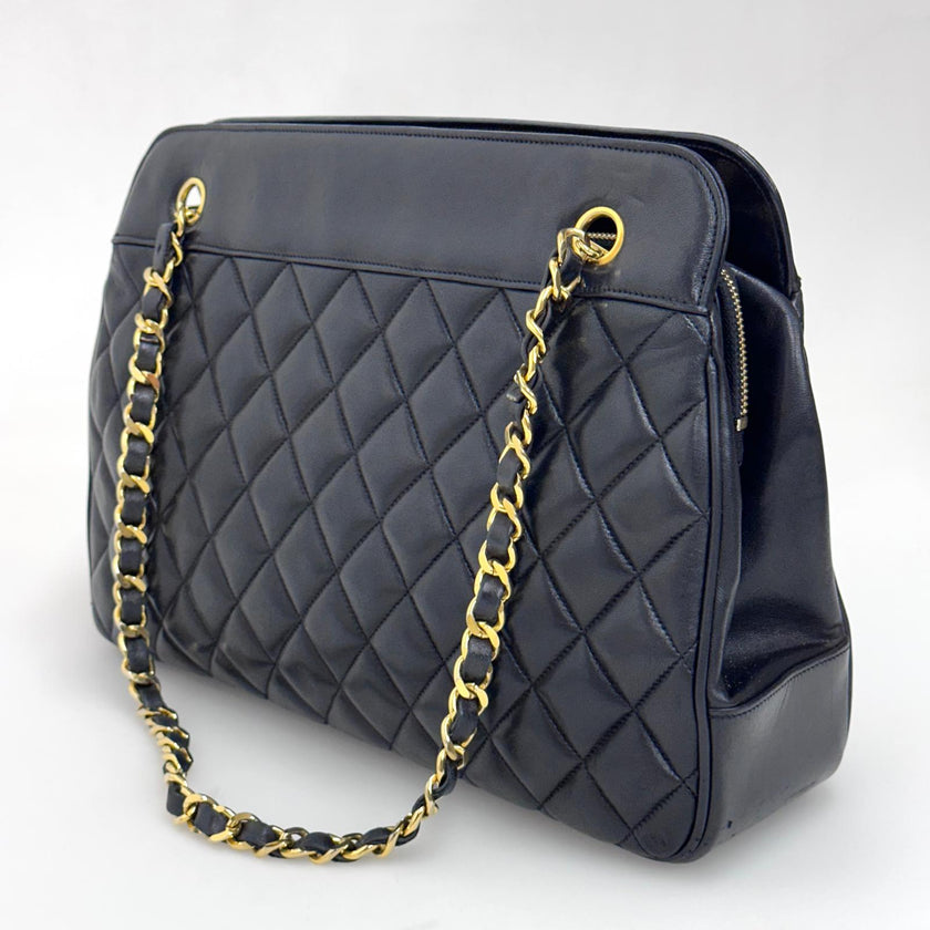 Chanel Borsa a spalla in pelle nera