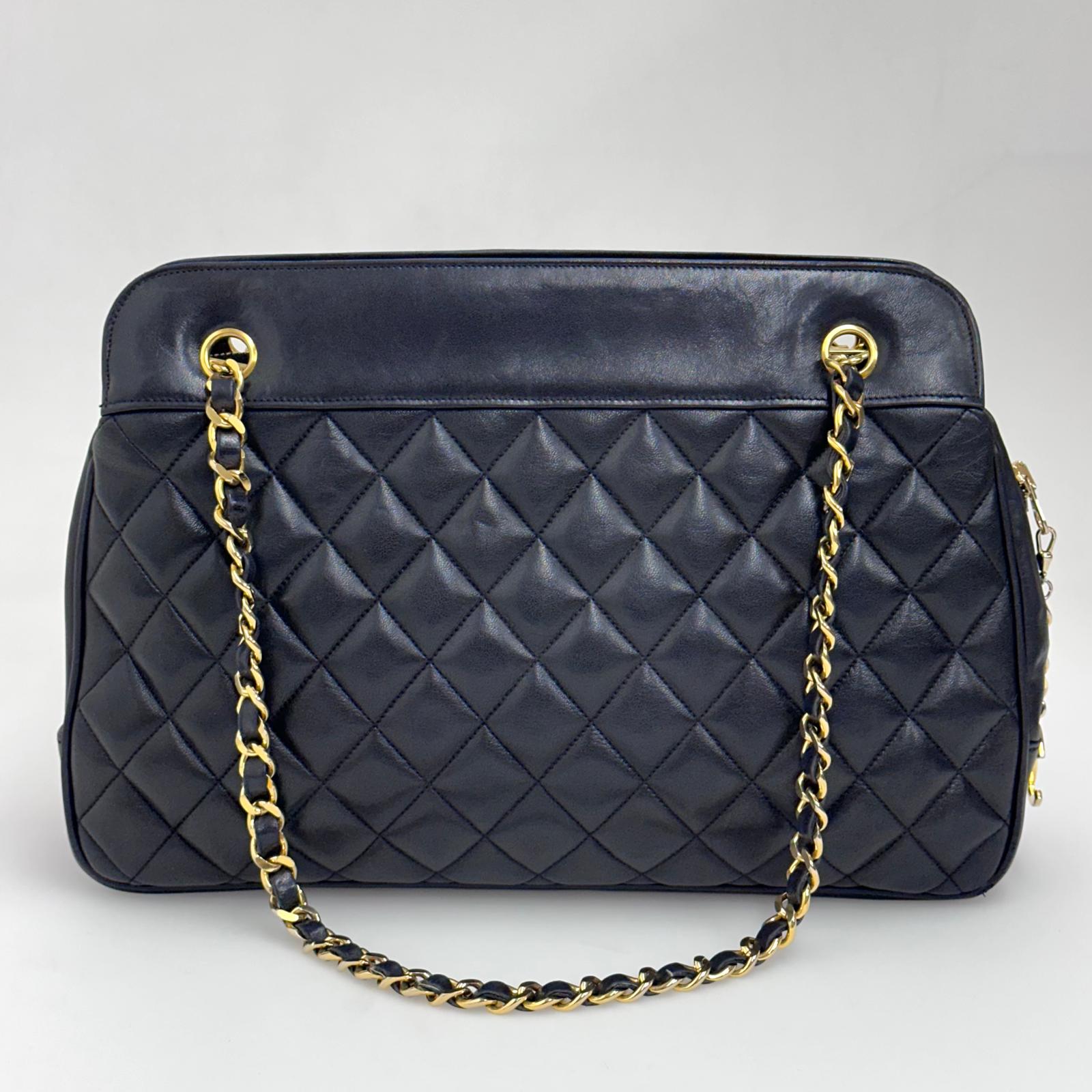 Chanel Borsa a spalla in pelle nera
