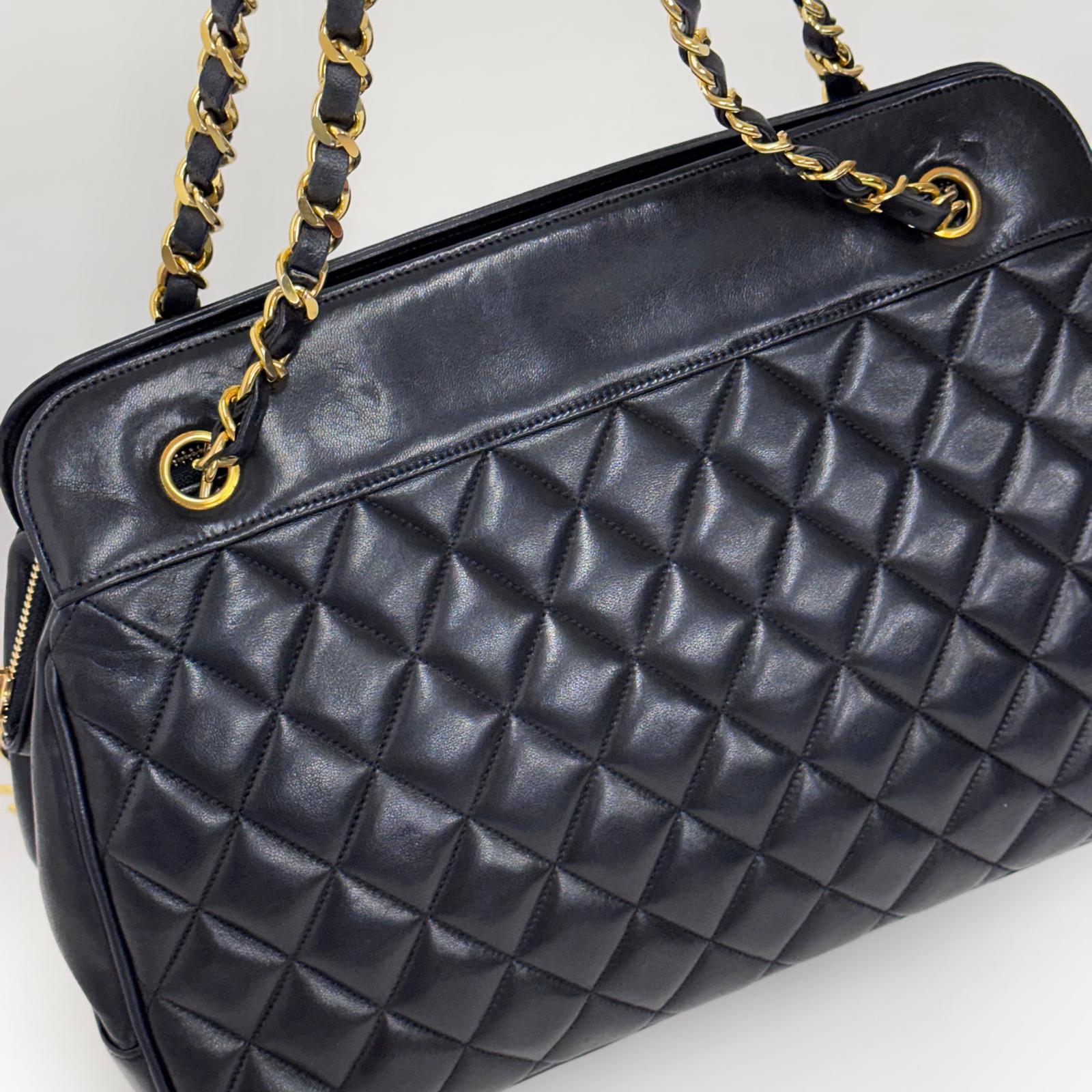 Chanel Borsa a spalla in pelle nera