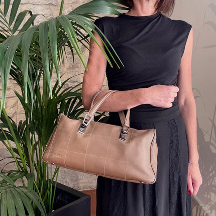 Chanel Bowling Bag Barretta di Cioccolato in pelle Taupe