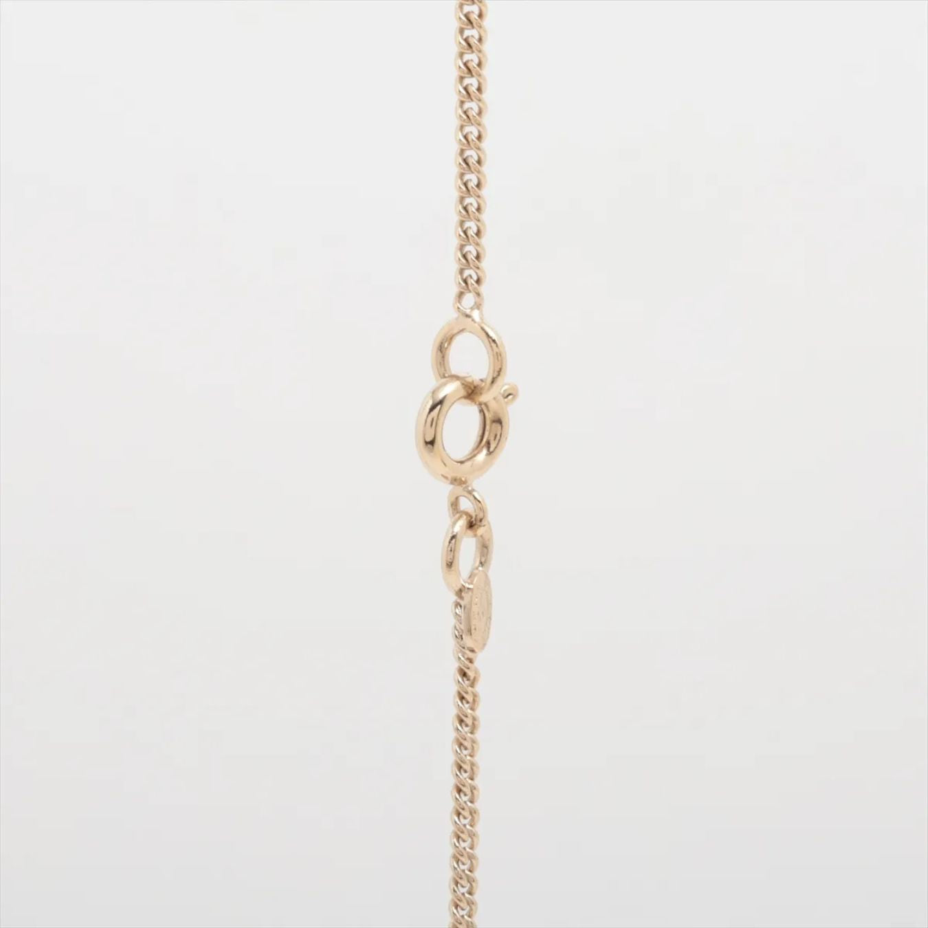 Chanel Collana lunga con logo CC rosa e cristalli multicolor – Primavera 2004