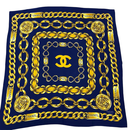 Chanel Foulard in Seta Blu Navy con Motivo Catena Dorata 87x83