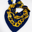 Chanel Foulard in Seta Blu Navy con Motivo Catena Dorata 87x83