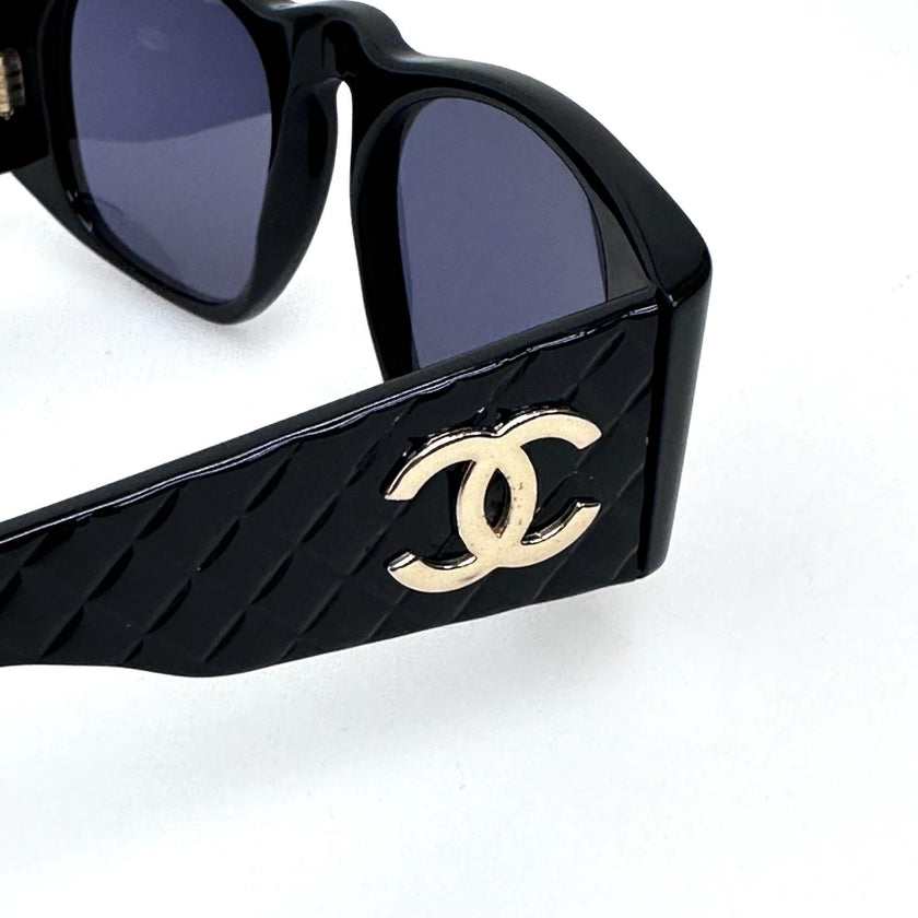 Chanel Occhiali da Sole CC Quilted Nero