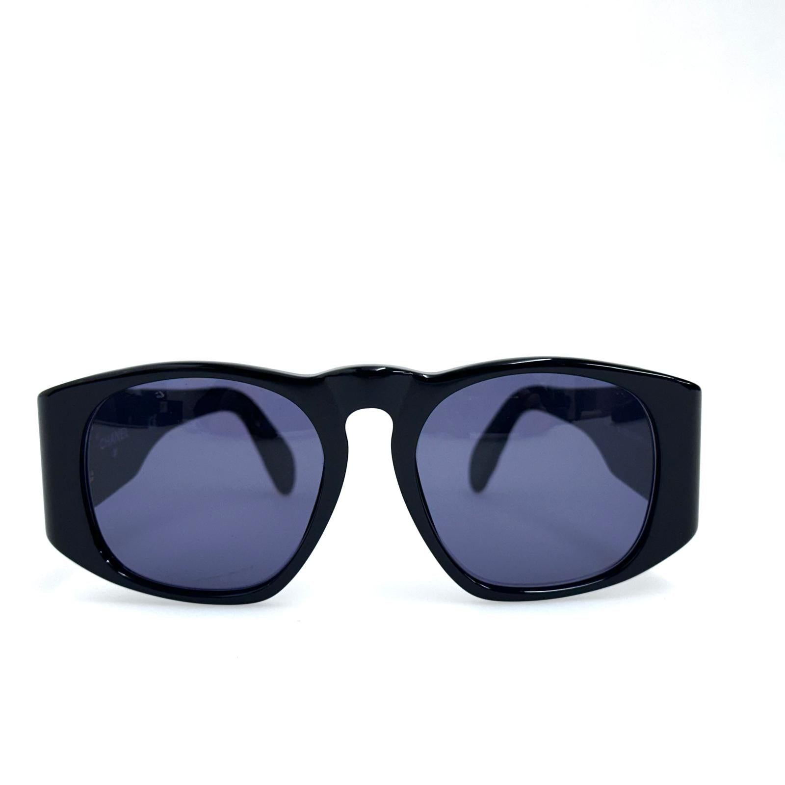 Chanel Occhiali da Sole CC Quilted Nero