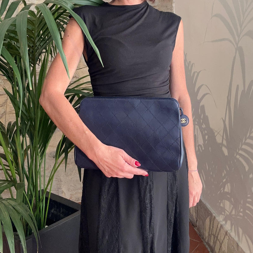 Chanel Pochette Vintage in Pelle Trapuntata Blu Navy