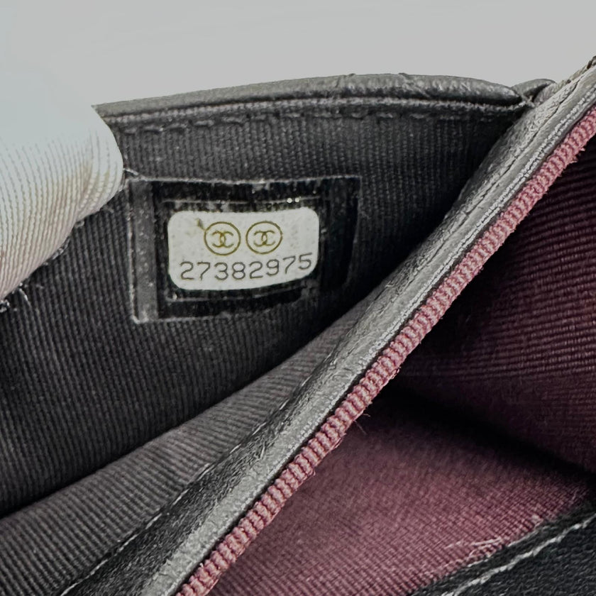 Chanel Porta Carte in Pelle Trapuntata Nera con Logo Dorato