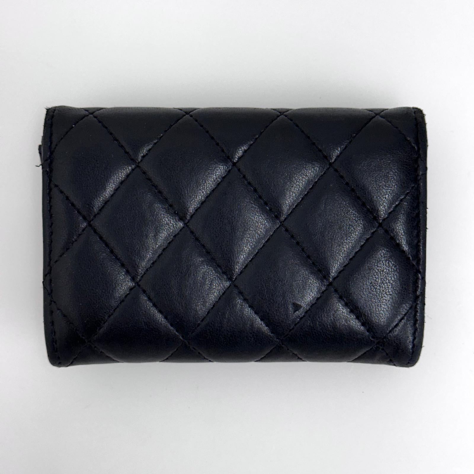 Chanel Porta Carte in Pelle Trapuntata Nera con Logo Dorato