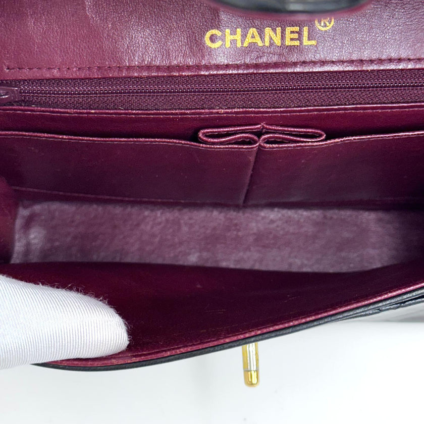 Chanel Vintage Single Flap in Pelle Nera con Hardware Dorato