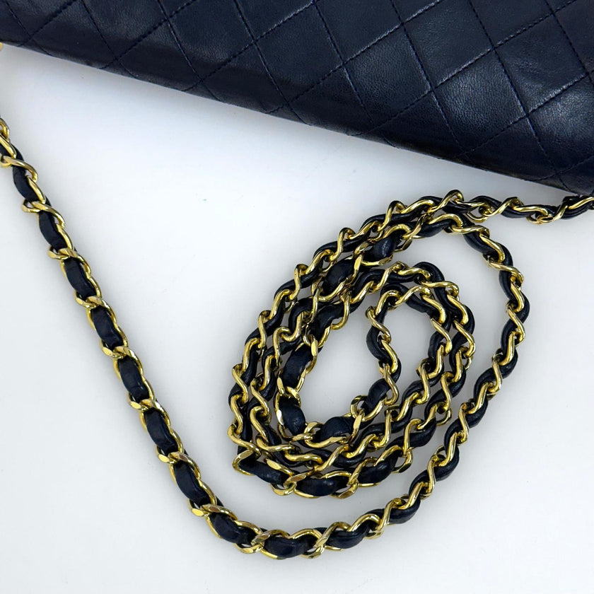 Chanel Vintage Single Flap in Pelle Nera con Hardware Dorato