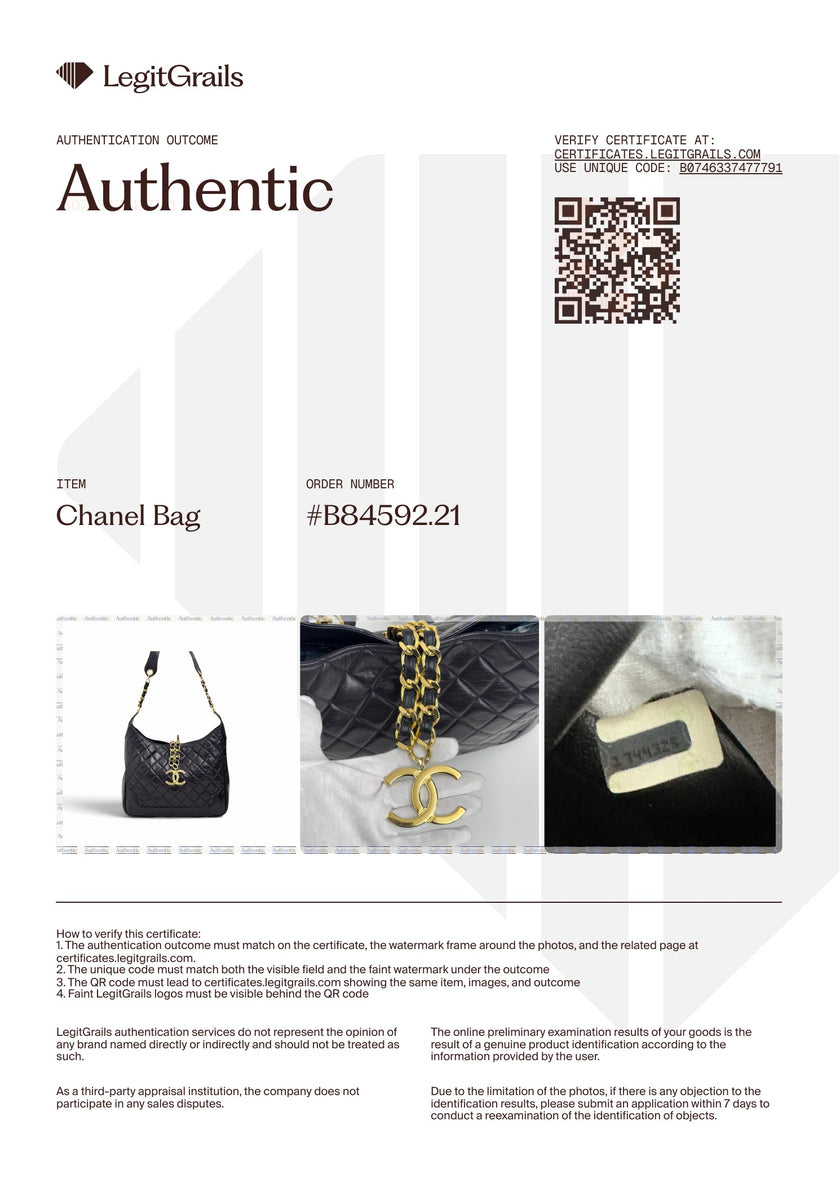 Chanel Borsa Hobo Vintage Matelassé Nera con Maxi Logo CC Dorato