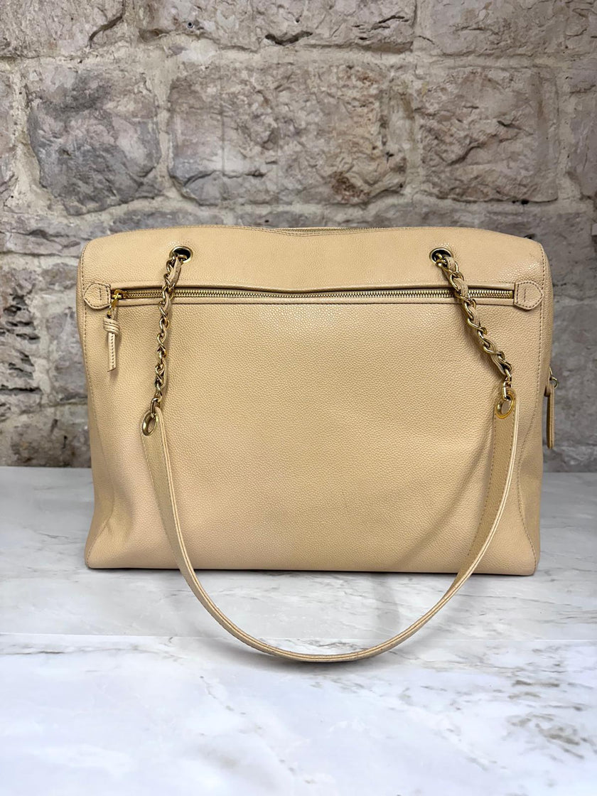 Chanel Maxi Borsa a Spalla Anni ’90 in Pelle Caviar Beige