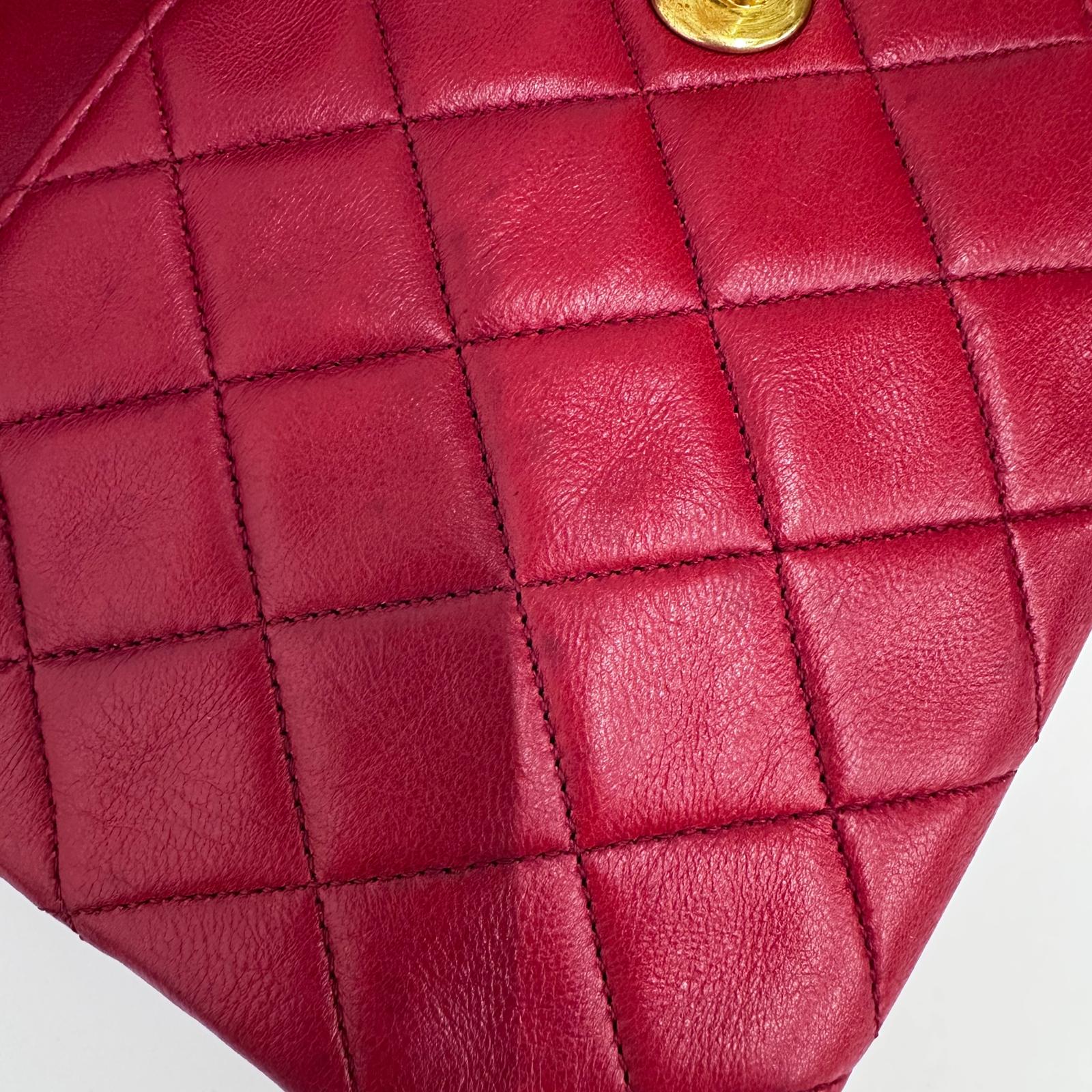 Chanel borsa Classic Flap 25 cm in pelle di agnello rossa anni ’90