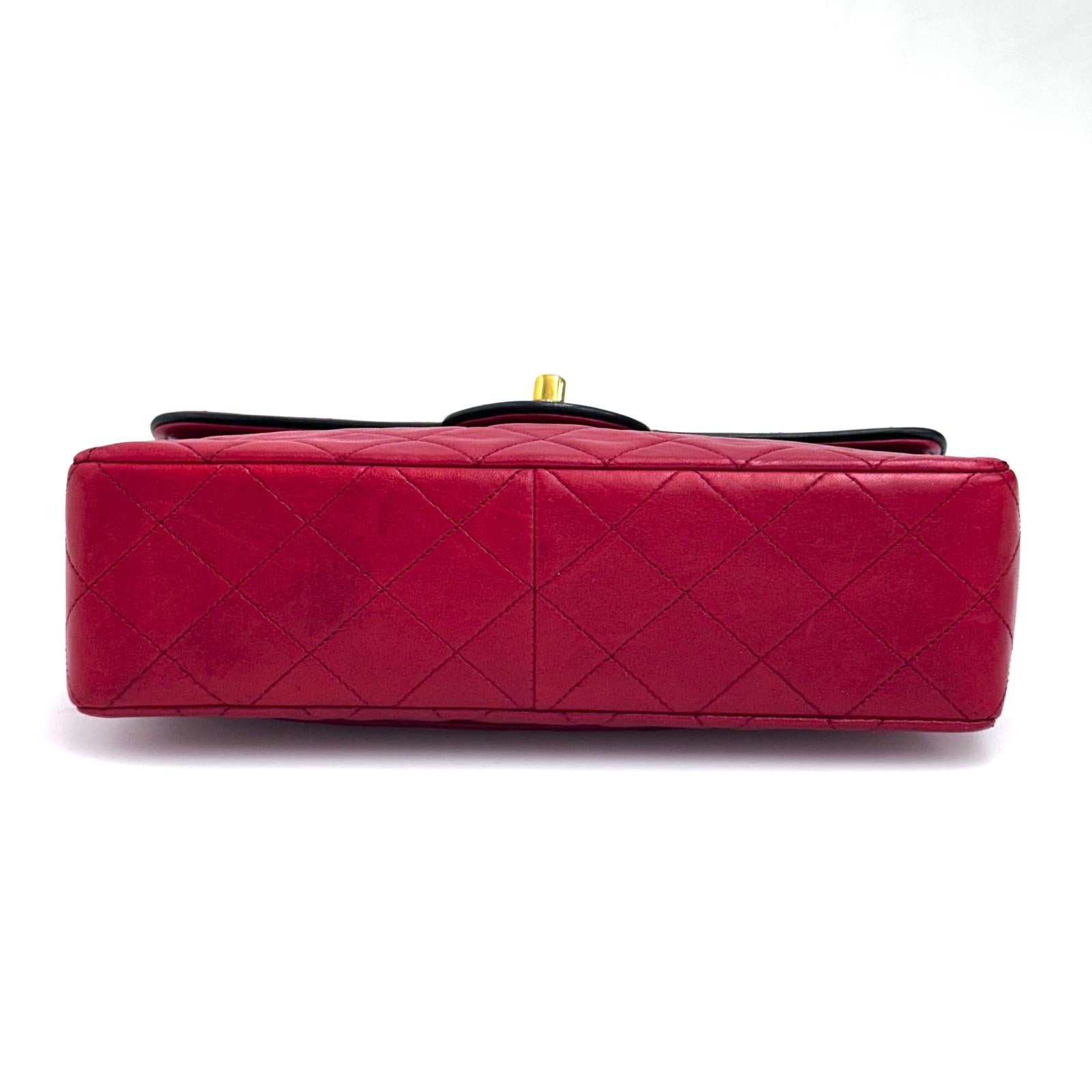 Chanel borsa Classic Flap 25 cm in pelle di agnello rossa anni ’90