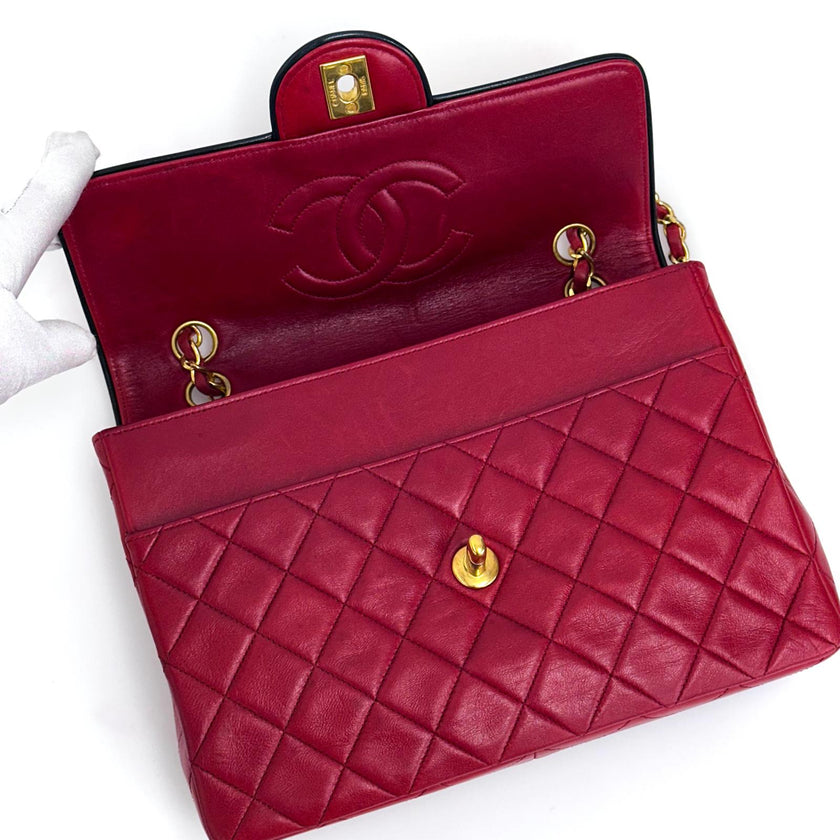 Chanel borsa Classic Flap 25 cm in pelle di agnello rossa anni ’90