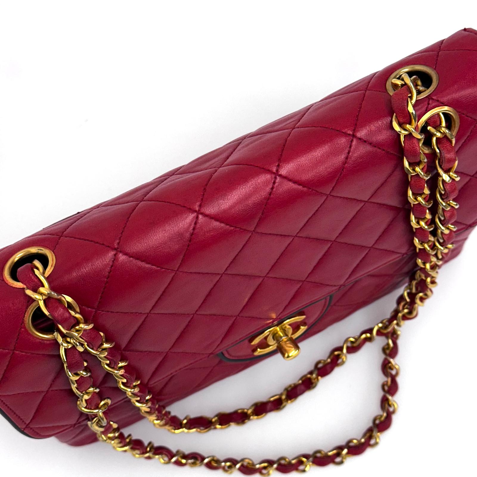 Chanel borsa Classic Flap 25 cm in pelle di agnello rossa anni ’90