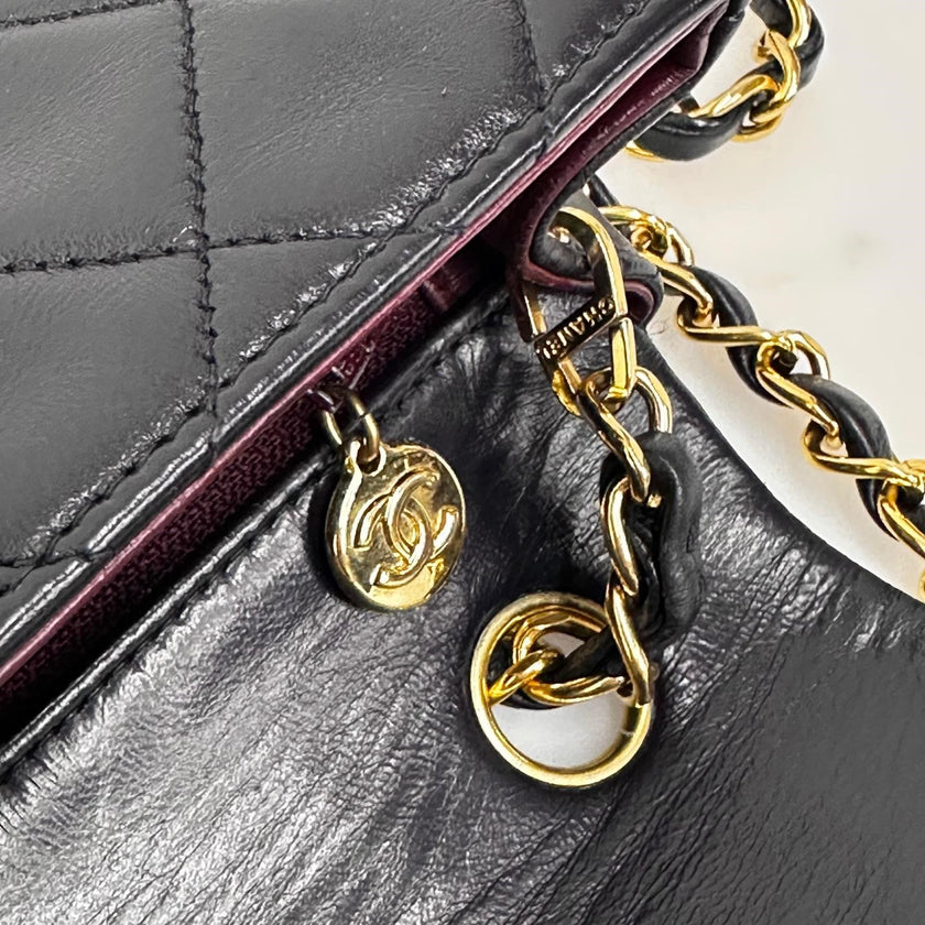 Chanel borsa Classic Flap Mini 20 cm in pelle di agnello blu 1991–1994