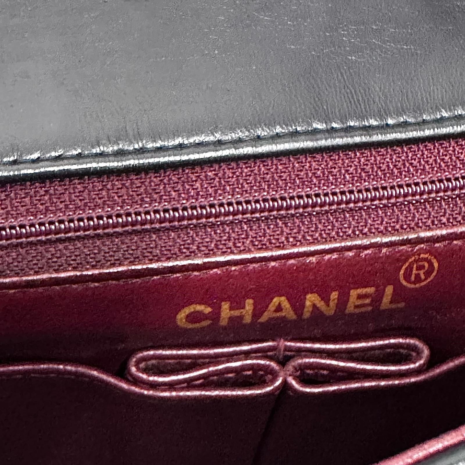 Chanel borsa Classic Flap Mini 20 cm in pelle di agnello blu 1991–1994