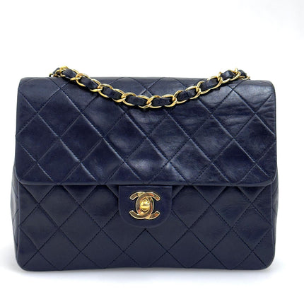 Chanel borsa Classic Flap Mini 20 cm in pelle di agnello blu 1991–1994