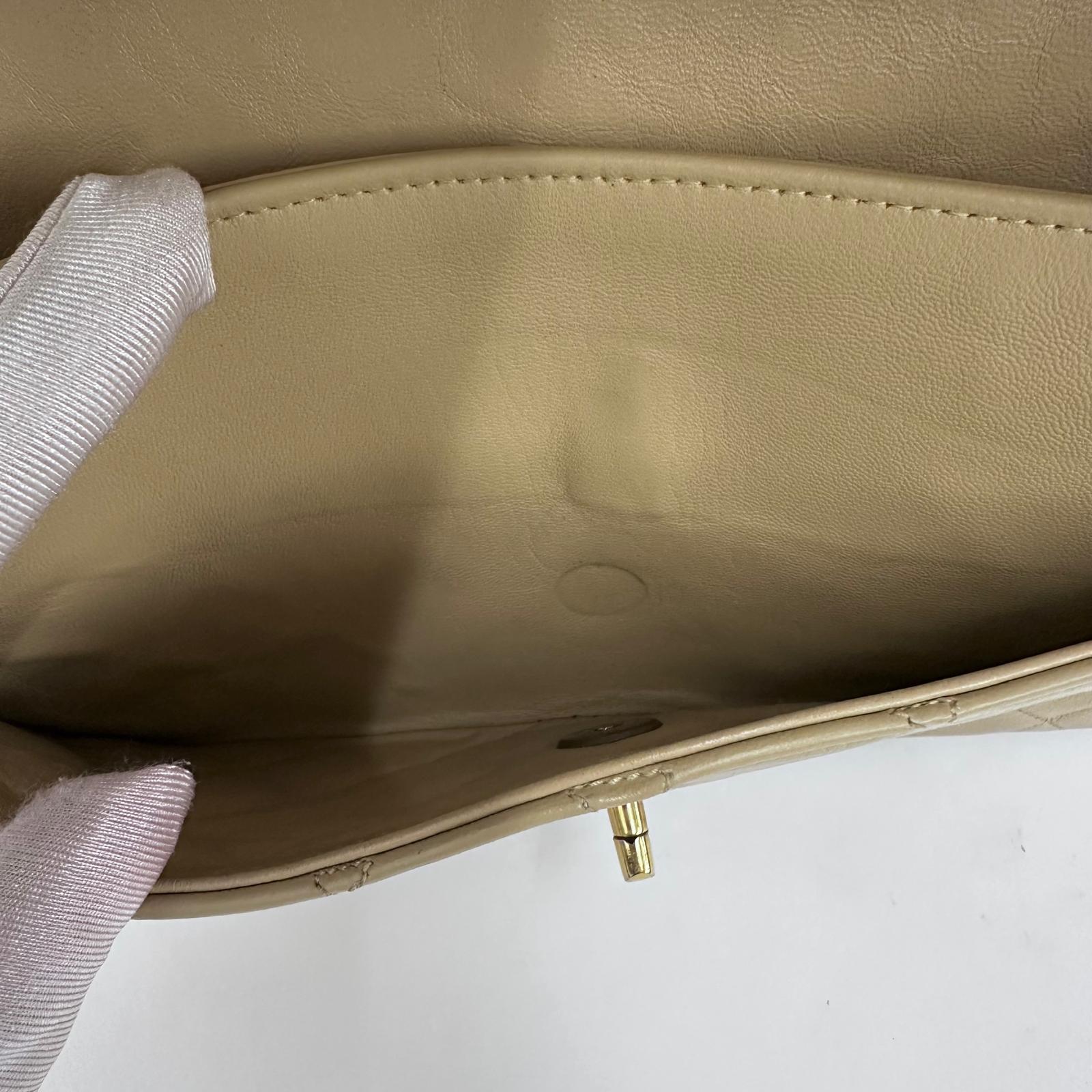 Chanel borsa vintage a spalla Classic Flap 25 cm in pelle di agnello beige