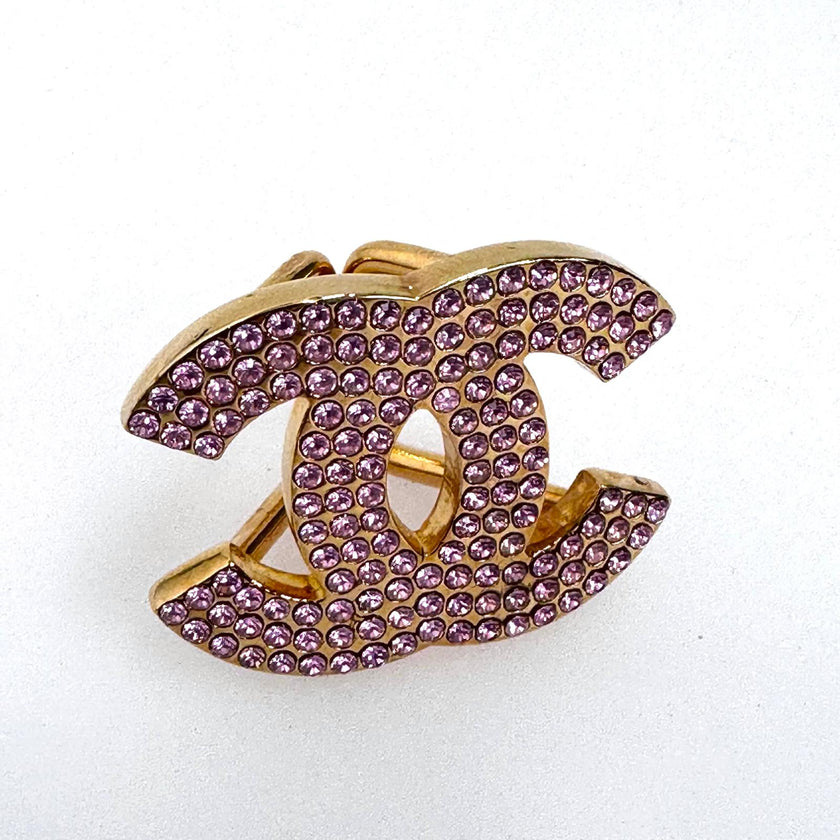Chanel ferma foulard in metallo dorato con pavé di cristalli rosa anno 2002