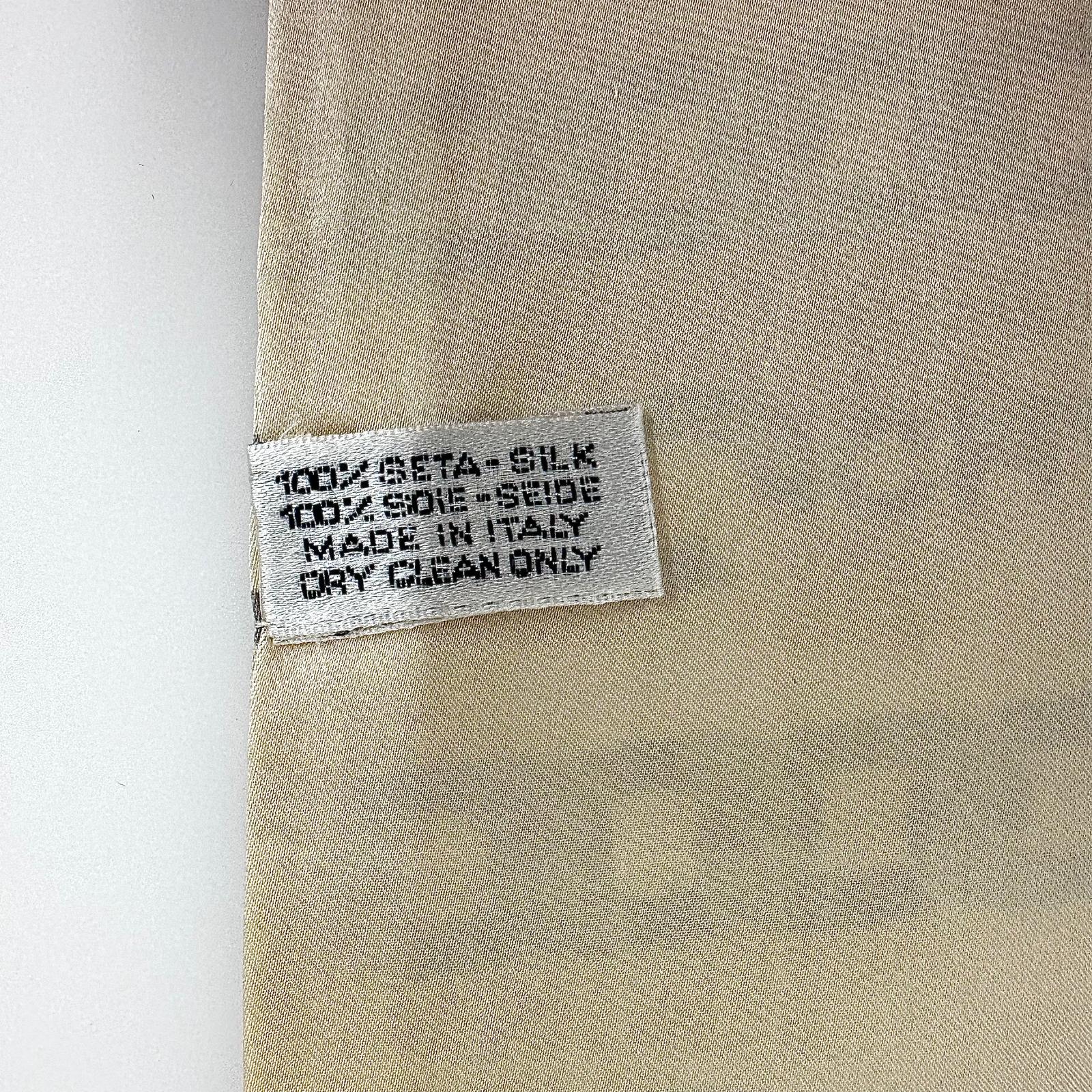 Chanel sciarpa in seta con stampa catena