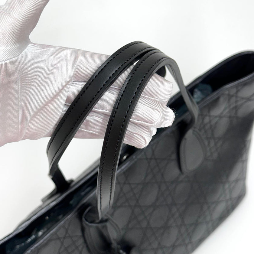 Christian Dior Panarea Tote in Tela Rivestita Cannage Nera Tono su Tono