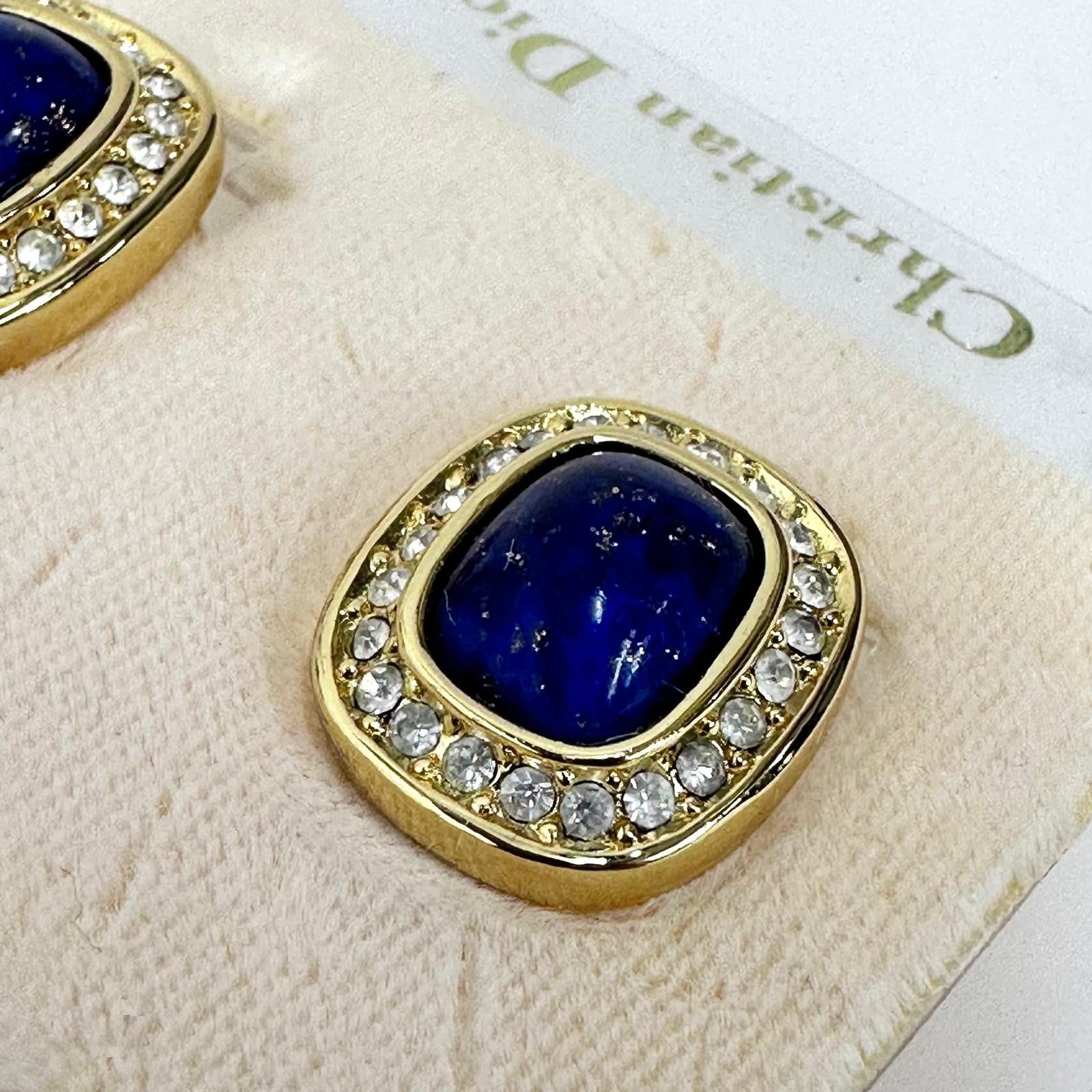 Christian Dior orecchini a clip dorati con cabochon blu e cristalli bianchi