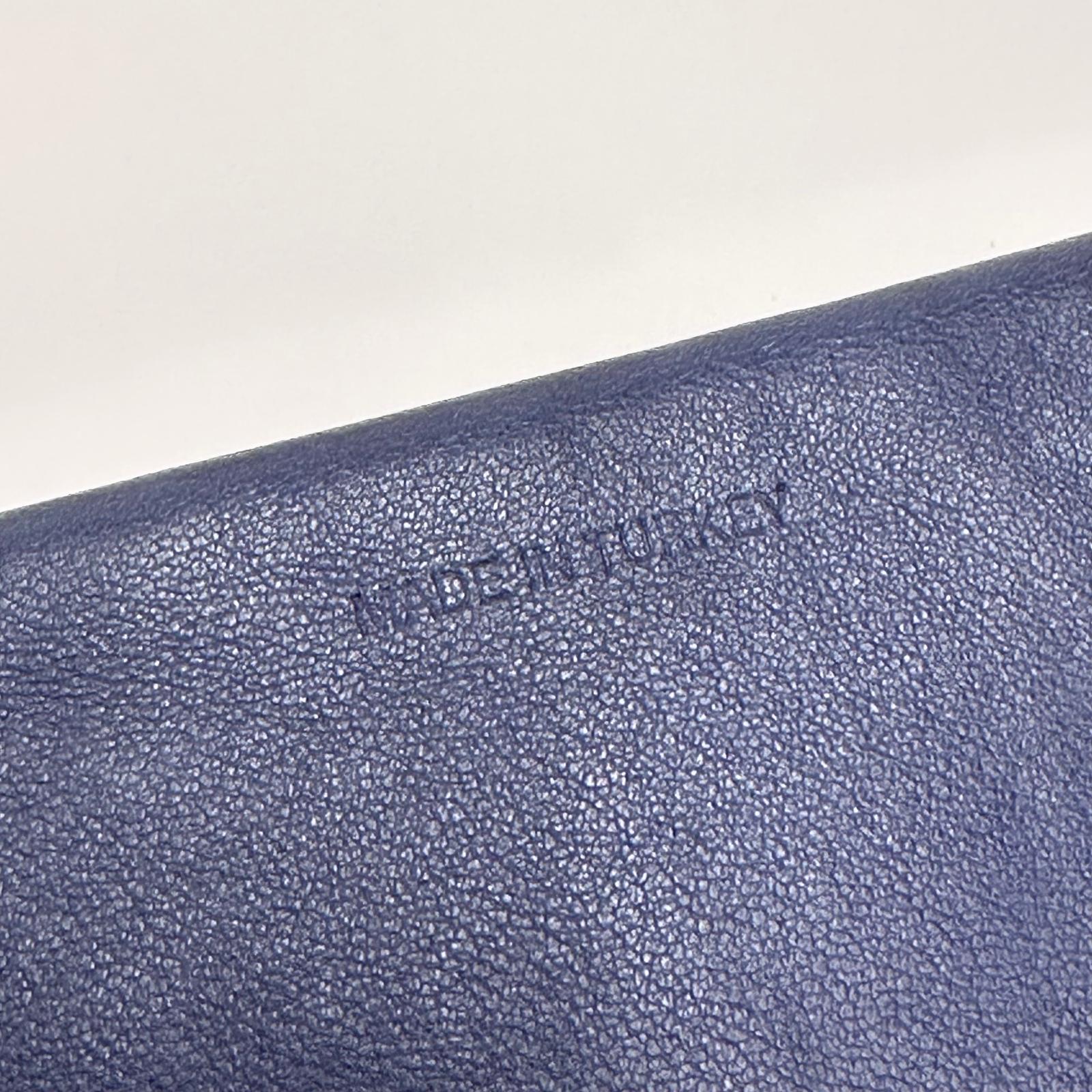 Clutch Miu Miu in pelle blu Matelassé con pochette removibili